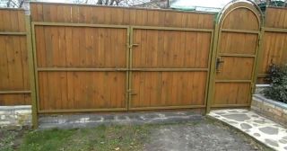 Купить распашные ворота деревянные Фрязино, цена от 2692 руб.